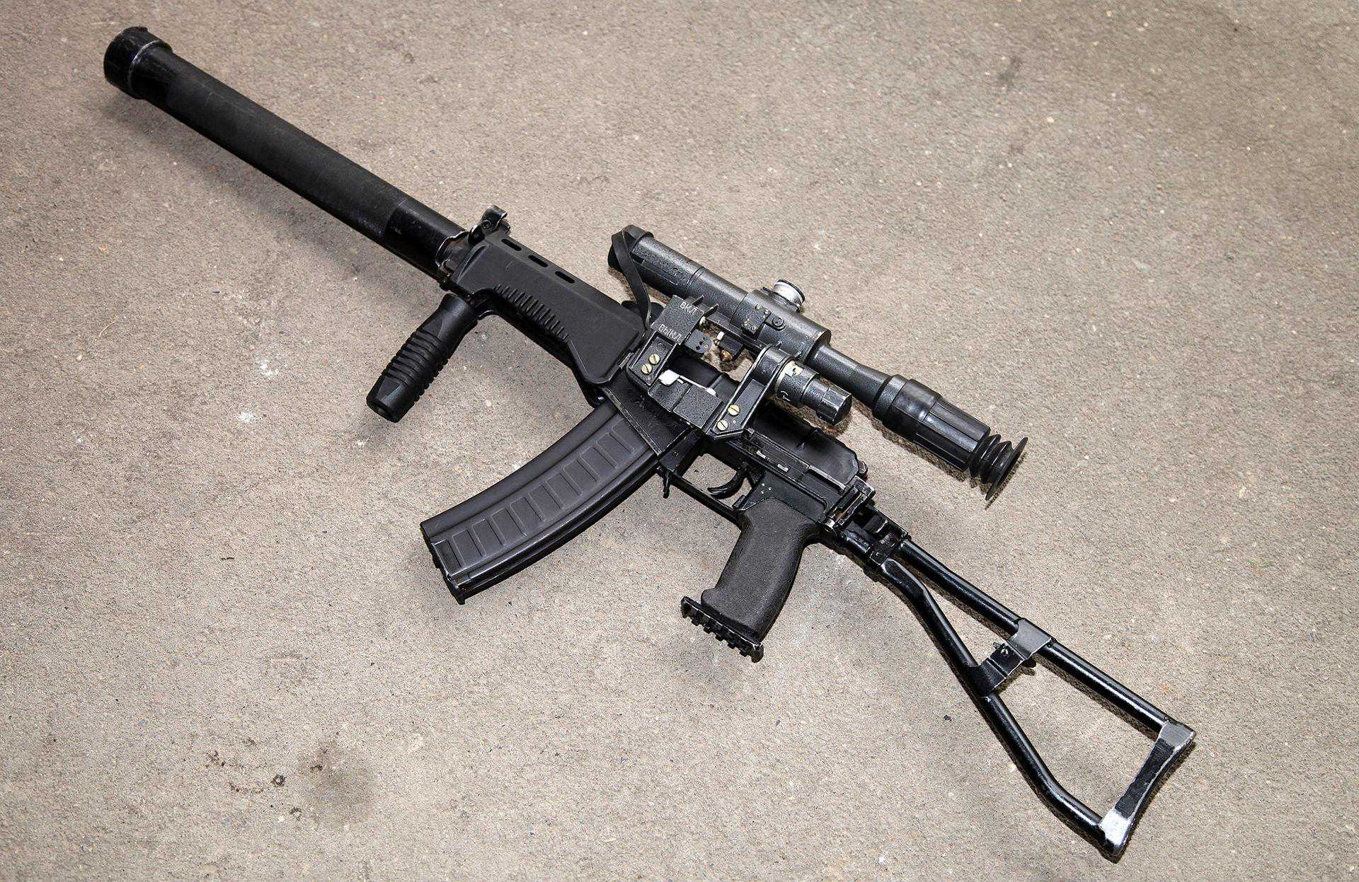 SR-3旋风突击步枪