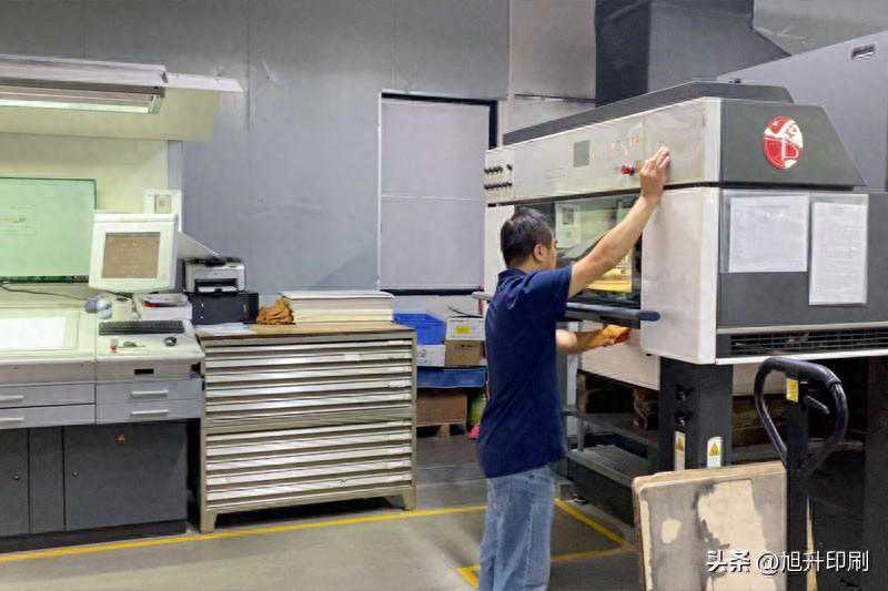 彩盒包装印刷如何控制色差?