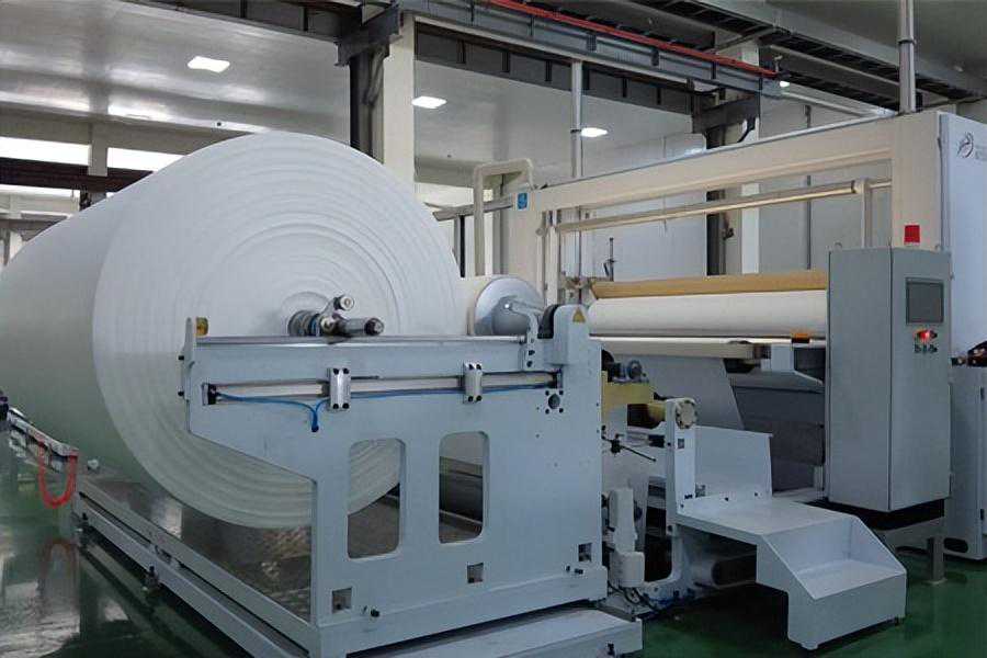 无纺布分切机的特点有哪些