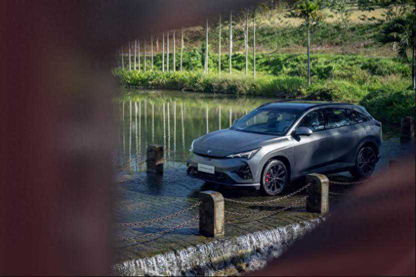 全面越级?“六边形战士”阿尔法T5能否带领极狐扩大“版图” 全面越级?“六边形战士”阿尔法T5能否带领极狐扩大“版图”