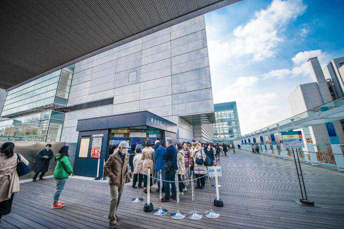 日本怪婆婆草间弥生之作——国立新美术馆 日本怪婆婆草间弥生之作——国立新美术馆