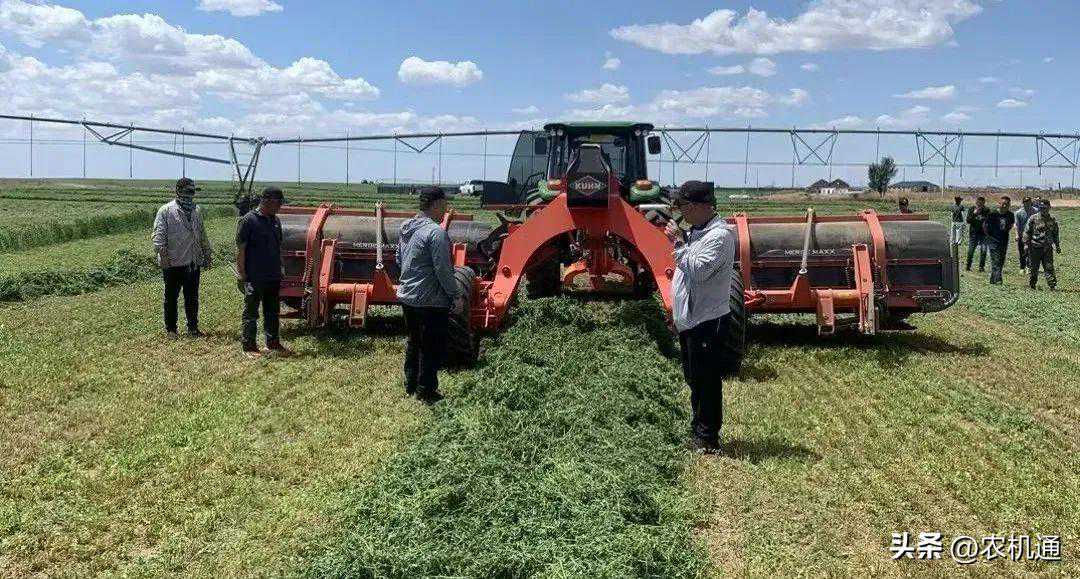 库恩皮带式搂草机绕机讲解来了 库恩皮带式搂草机绕机讲解来了