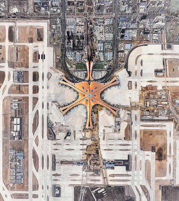 在数字智能与人性化服务的背后,智慧机场如何影响着人们的出行? 在数字智能与人性化服务的背后,智慧机场如何影响着人们的出行?