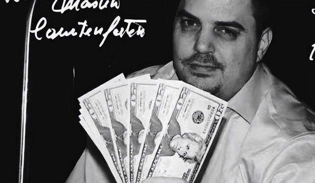 伪钞大神印制2.5亿巨额美钞，不仅无罪释放，还成为官方防伪专家