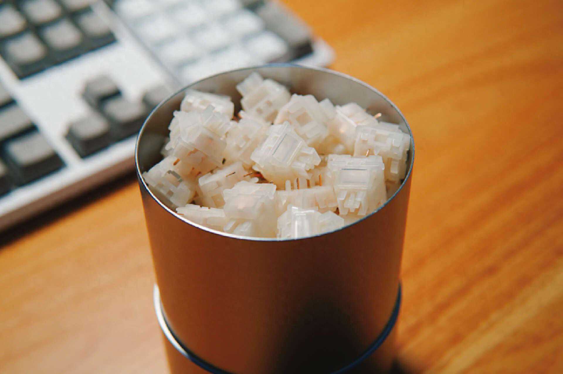 机械键盘也玩起了HiFi，铝厂IQUNIX新品璞玉轴上手体验