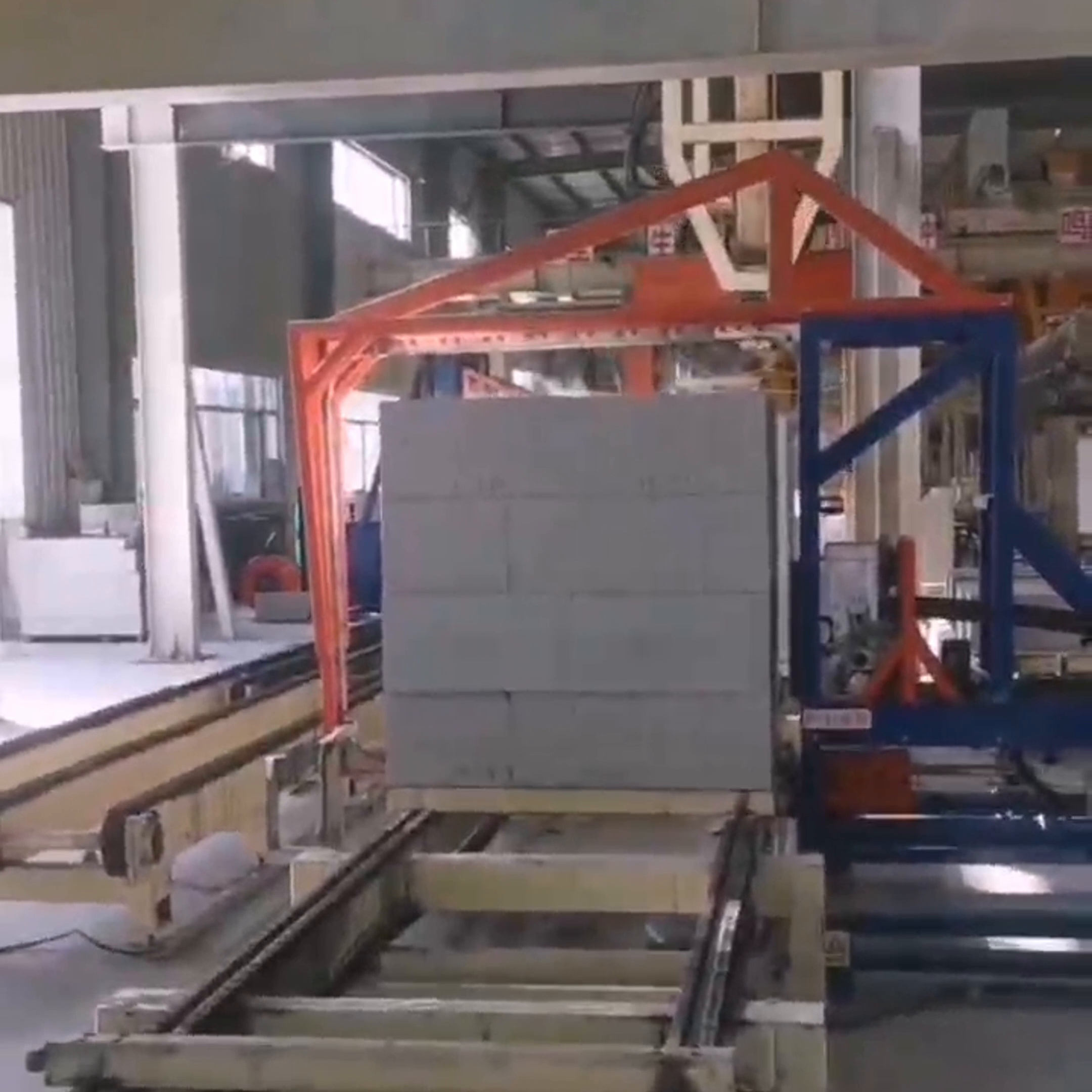 整机移动穿箭式打包机是一款方便、简单且高效的打包机。它...