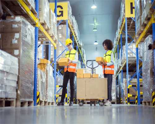 为什么牛奶是方盒，而可乐是个圆瓶呢？